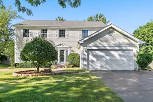 1093 W Stone Creek Cir, Crystal Lake, IL 60014 - Photo 2