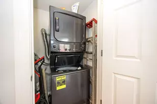 3401 N Racine Ave, Chicago, IL 60657 - Photo 20