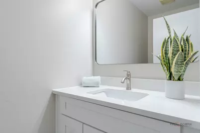 135 Brandywine Court, Vernon Hills, IL 60061 - Photo 6