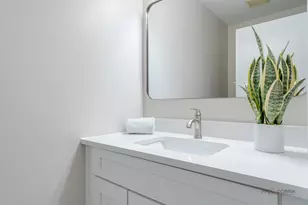 135 Brandywine Ct, Vernon Hills, IL 60061 - Photo 6