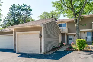135 Brandywine Ct, Vernon Hills, IL 60061 - Photo 2