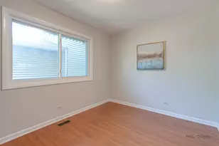 135 Brandywine Ct, Vernon Hills, IL 60061 - Photo 8