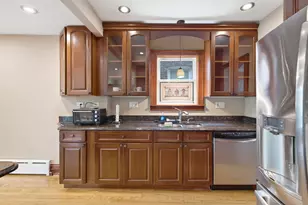 3829 W Addison St, Chicago, IL 60618 - Photo 10