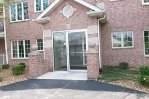 11535 Settlers Pond Way, Orland Park, IL 60467 - Photo 2