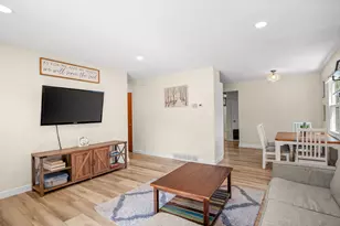 1530 Sunrise Dr, Dekalb, IL 60115 - Photo 6