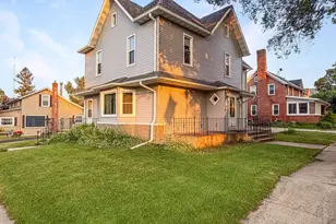 105 W High St, Orangeville, IL 61060 - Photo 2