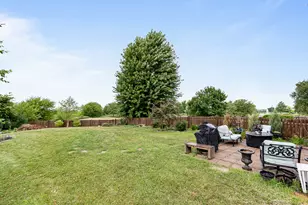 1300 Burns Ln, Minooka, IL 60447 - Photo 12