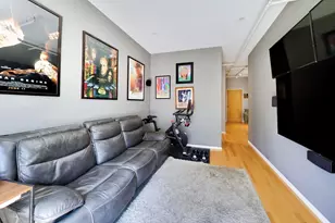 520 W Huron St, Chicago, IL 60654 - Photo 26