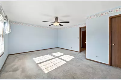 875 N Tamarac Boulevard, Addison, IL 60101 - Photo 16