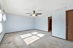 875 N Tamarac Blvd, Addison, IL 60101 - Photo 16