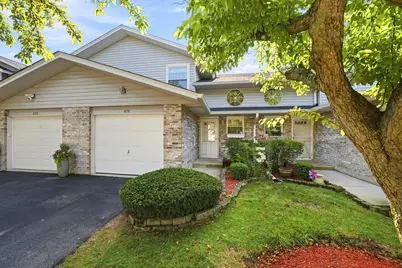 875 N Tamarac Boulevard, Addison, IL 60101 - Photo 1