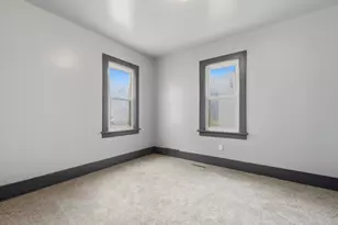 704 12th Ave, Sterling, IL 61081 - Photo 12