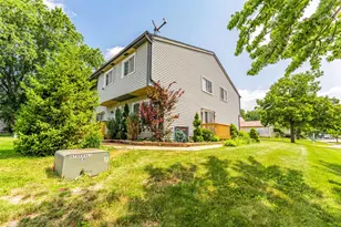 234 Algonquin Ct, Bolingbrook, IL 60440 - Photo 2