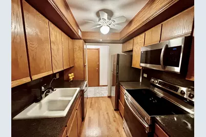 540 Biesterfield Road #303, Elk Grove Village, IL 60007 - Photo 8