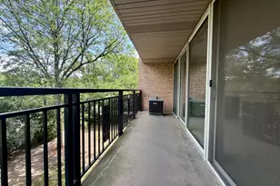5950 Oakwood Dr, Lisle, IL 60532 - Photo 12