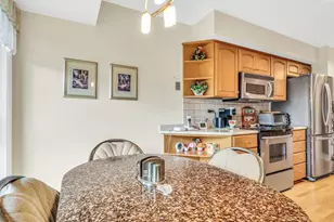 250 W Parliament Pl, Mount Prospect, IL 60056 - Photo 14