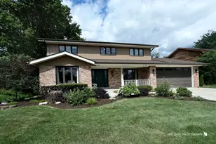 14826 Ridgewood Dr, Oak Forest, IL 60452 - Photo 2