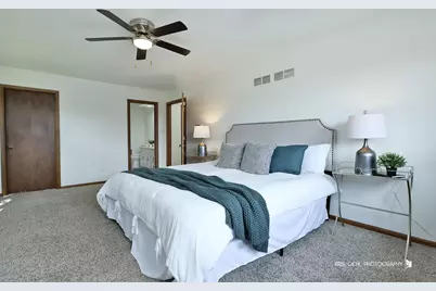 14826 Ridgewood Drive, Oak Forest, IL 60452 - Photo 20