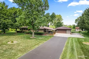 51 Dawn Ave, Plano, IL 60545 - Photo 2