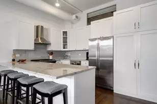 [Address not provided], Chicago, IL 60654 - Photo 6