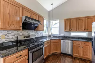 732 Wildflower Cir, Naperville, IL 60540 - Photo 14