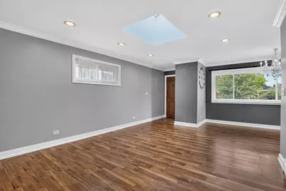 576 Dara James Road, Des Plaines, IL 60016 - Photo 10