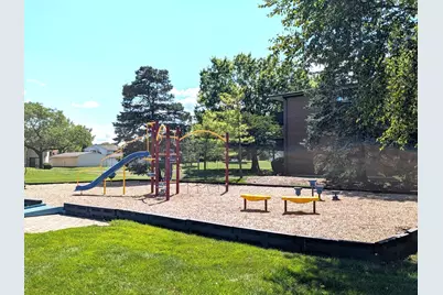 7 Crestview Lane #9, Vernon Hills, IL 60061 - Photo 20
