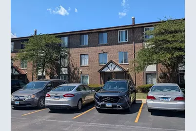 7 Crestview Lane #9, Vernon Hills, IL 60061 - Photo 1