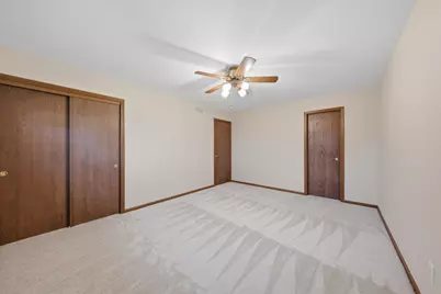 10S221 Suffield Drive, Downers Grove, IL 60516 - Photo 12