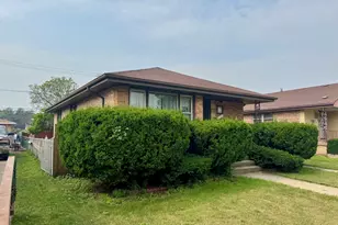 3747 E 112th St, Chicago, IL 60617 - Photo 2
