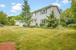 1770 Sweetbriar Ln, Rockford, IL 61107 - Photo 4