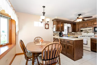 7707 Merrimac Avenue, Burbank, IL 60459 - Photo 6