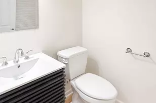 339 Farmington Ln, Vernon Hills, IL 60061 - Photo 4
