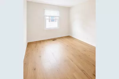 339 Farmington Lane, Vernon Hills, IL 60061 - Photo 8
