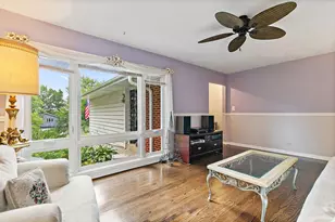 910 Division St, Barrington, IL 60010 - Photo 10