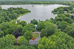 910 Division St, Barrington, IL 60010 - Photo 1