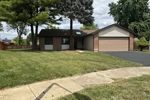 3010 Timber Hill Ct, Aurora, IL 60504 - Photo 2