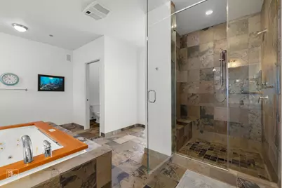 225 N Columbus Drive #8006, Chicago, IL 60601 - Photo 24