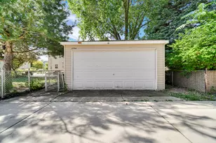 6704 W Albion Ave W, Niles, IL 60714 - Photo 20
