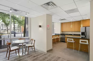 2930 N Sheridan Rd, Chicago, IL 60657 - Photo 18