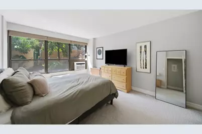 2930 N Sheridan Road #201, Chicago, IL 60657 - Photo 8