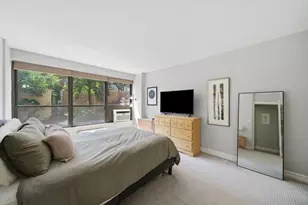 2930 N Sheridan Rd, Chicago, IL 60657 - Photo 8