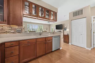 935 Burlington Ave, Downers Grove, IL 60515 - Photo 6