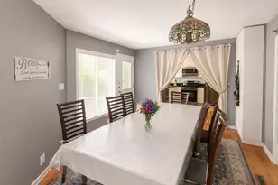6647 N Lawndale Ave, Lincolnwood, IL 60712 - Photo 12