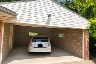 6647 N Lawndale Ave, Lincolnwood, IL 60712 - Photo 4