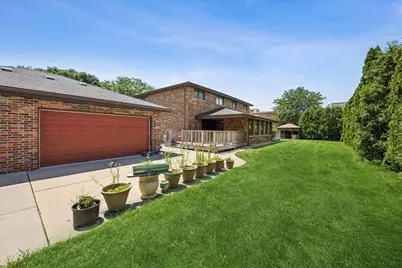 204 E 32nd Street, Chicago, IL 60616 - Photo 2