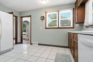 1426 E Morrell St, Streator, IL 61364 - Photo 8