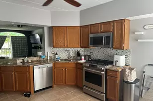 9410 S 77th Ct, Hickory Hills, IL 60457 - Photo 10