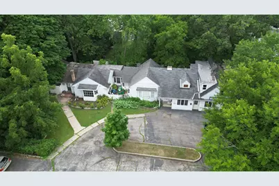 230 N McLean Boulevard, Elgin, IL 60123 - Photo 2