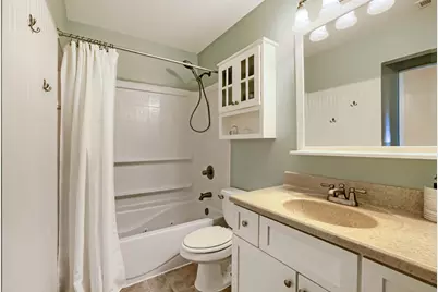 800 Newport Drive, Island Lake, IL 60042 - Photo 16